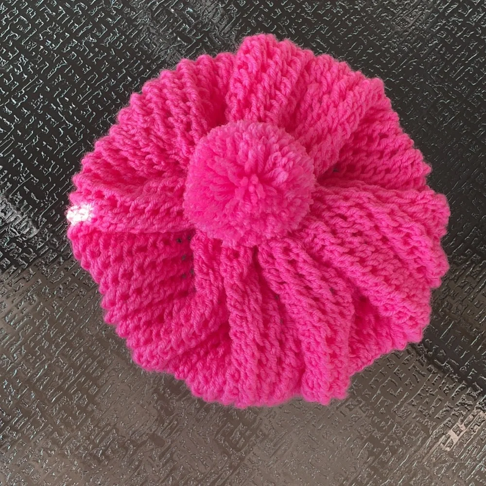 Handus Hand knit women’s Beanie %100 acrylic pink beanie